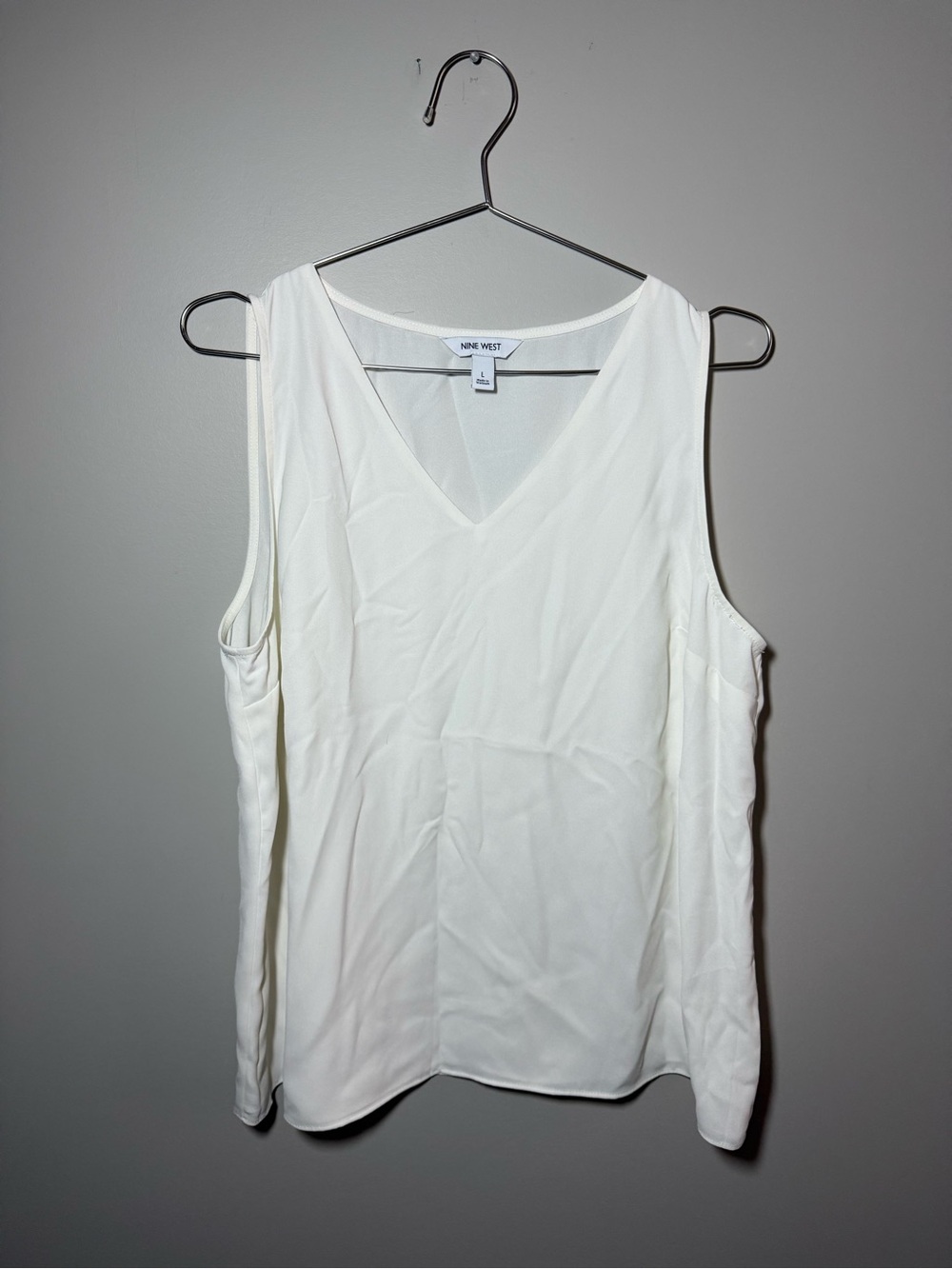 Nine West White V-Neck Sleeveless Camisole Minimalist Summer